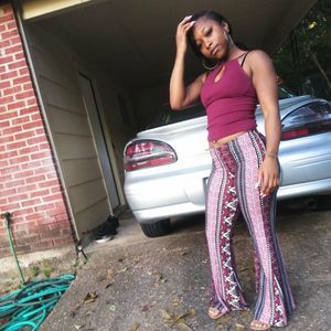 Meet your Posher, Rena